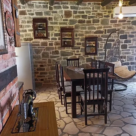 Gjiri Lalzit 4* Rrotull