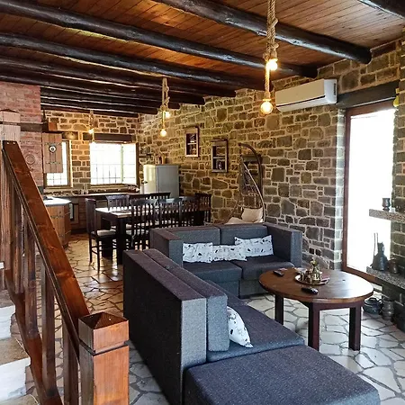 Hotel Gjiri Lalzit Rrotull